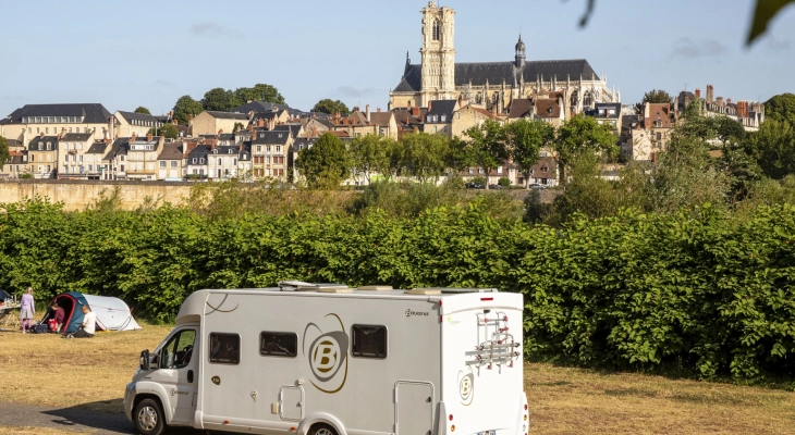 Wohnmobil-Stellplatz, Campingplatz Nevers