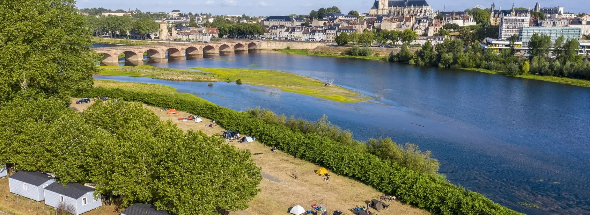 Luftaufnahme der Stadt Nevers