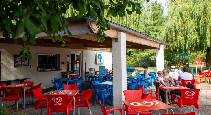 Bar, Campingplatz Châlons-en-Champagne