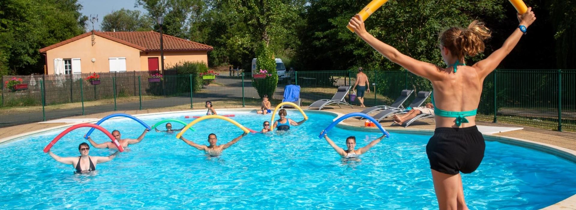 Activité aquagym au camping nature de la Bageasse