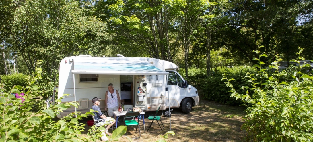 Stellplätze für Wohnwagen oder Wohnmobile