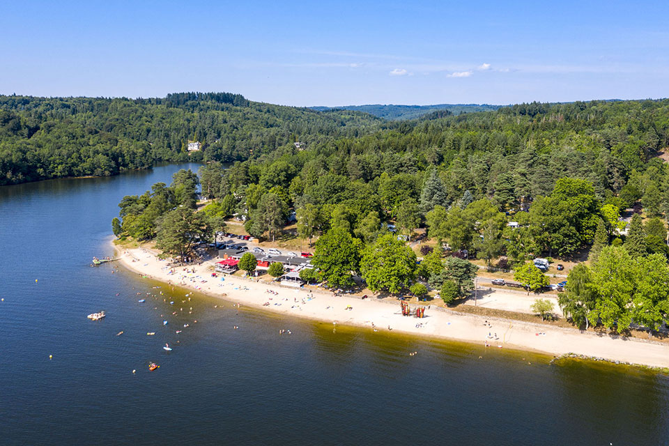 Vue aérienne du lac de la Valette