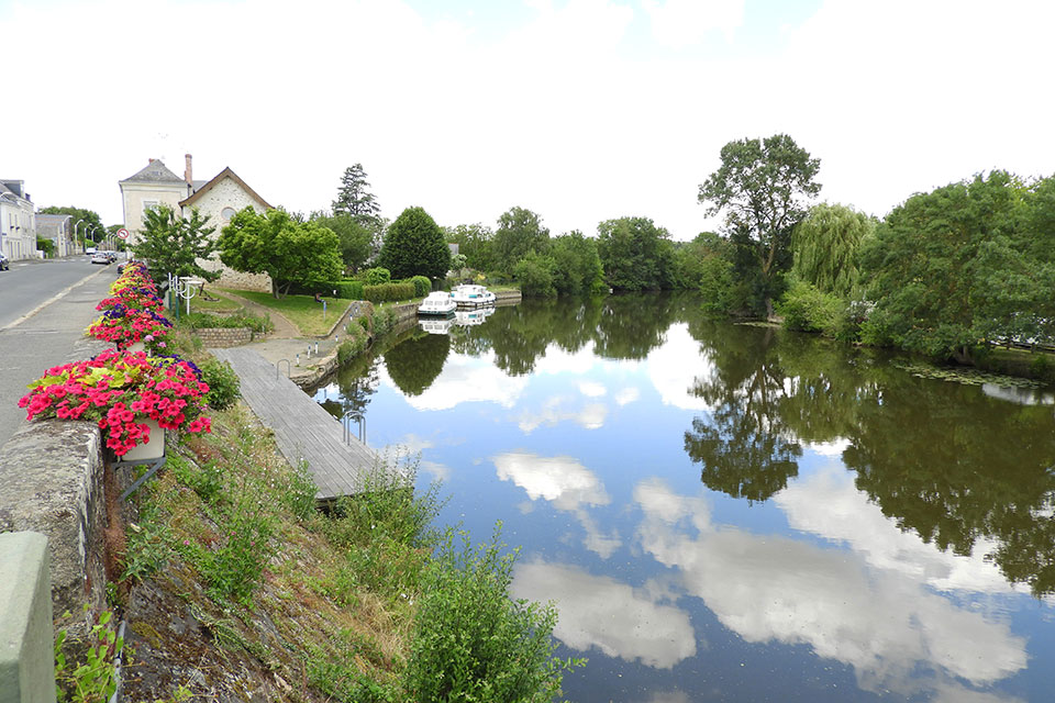 Le camping nature du Lion d’Angers vous fera vivre une expérience de pêche unique au cœur de l'Anjou bleu